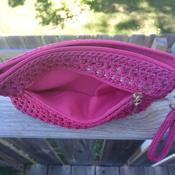 The Sak crochet magenta wristlet - Picture 7 of 13